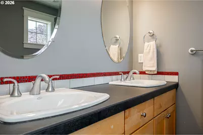 136 SE 71st Ave, Portland, OR 97215 - Photo 25