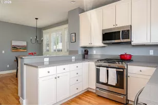 136 SE 71st Ave, Portland, OR 97215 - Photo 17