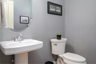 136 SE 71st Ave, Portland, OR 97215 - Photo 39