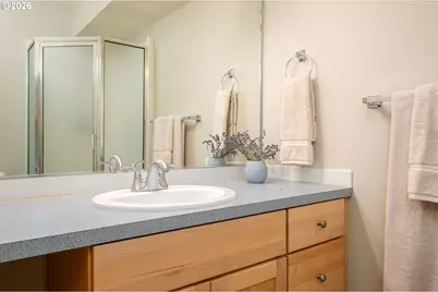 136 SE 71st Ave, Portland, OR 97215 - Photo 37