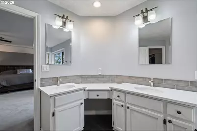 2804 Beacon Hill Dr, West Linn, OR 97068 - Photo 29
