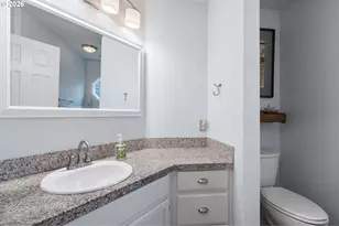 2804 Beacon Hill Dr, West Linn, OR 97068 - Photo 21