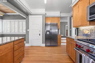 677 17th St, Astoria, OR 97103 - Photo 21