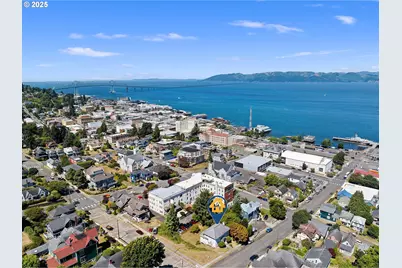 677 17th St, Astoria, OR 97103 - Photo 5