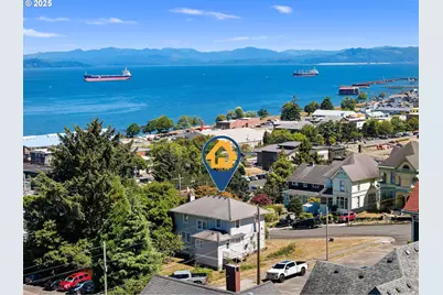 677 17th St, Astoria, OR 97103 - Photo 3