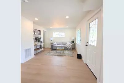 4245 SE 89th Ave, Portland, OR 97266 - Photo 3