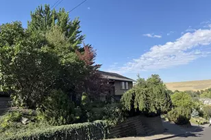 3320 SW Ladow Ave, Pendleton, OR 97801 - Photo 3
