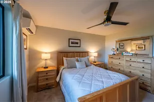 390 4th St SW, Bandon, OR 97411 - Photo 33