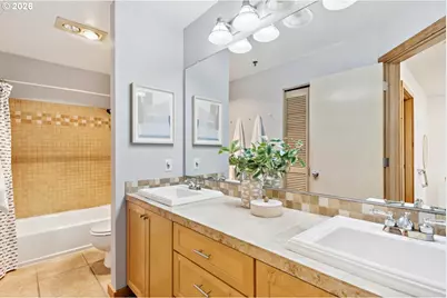 335 NW Uptown Ter #3A, Portland, OR 97210 - Photo 23