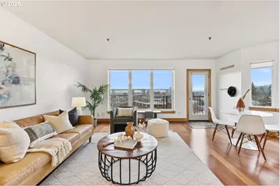 335 NW Uptown Ter #3A, Portland, OR 97210 - Photo 3