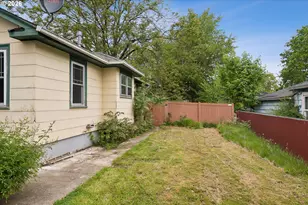 8521 SE Yamhill St, Portland, OR 97216 - Photo 5