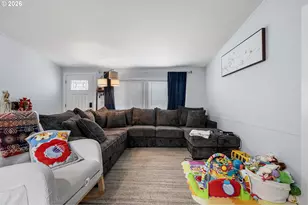 518 Scotts Glen Dr, Springfield, OR 97477 - Photo 5