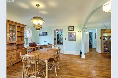 102 E 5th St, Molalla, OR 97038 - Photo 17