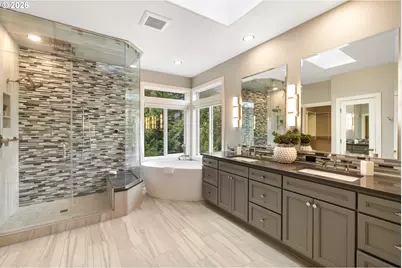17454 Brookhurst Ct, Lake Oswego, OR 97034 - Photo 21