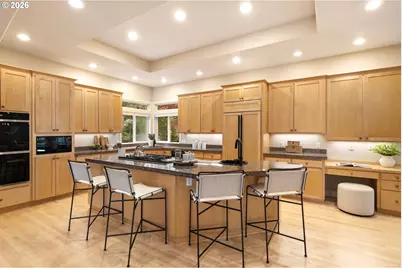 17454 Brookhurst Ct, Lake Oswego, OR 97034 - Photo 9
