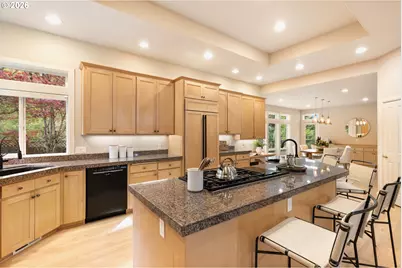 17454 Brookhurst Ct, Lake Oswego, OR 97034 - Photo 13