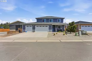 1857 Cabezon Ct, North Bend, OR 97459 - Photo 1