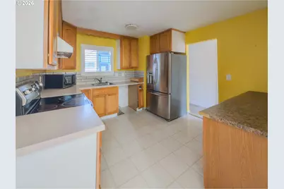 17610 NW Rolling Hill Ln, Beaverton, OR 97006 - Photo 5