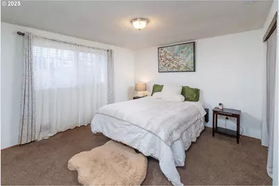 20629 Whitewing Ct, Bend, OR 97701 - Photo 11