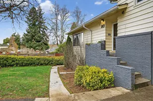 110 NE 130th Pl, Portland, OR 97230 - Photo 5