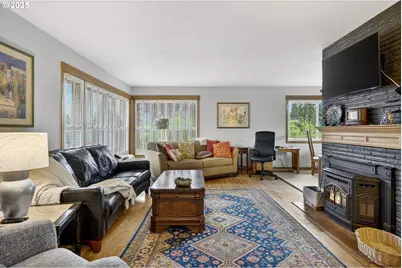 110 NE 130th Pl, Portland, OR 97230 - Photo 5