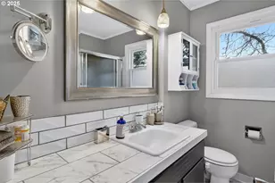 110 NE 130th Pl, Portland, OR 97230 - Photo 17