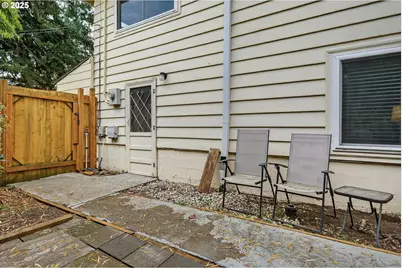 110 NE 130th Pl, Portland, OR 97230 - Photo 35