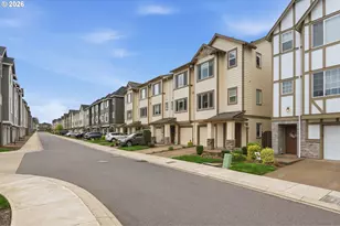14200 SW Gold Coast Terrace, Portland, OR 97224 - Photo 33