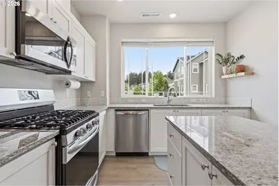 14200 SW Gold Coast Ter, Portland, OR 97224 - Photo 15
