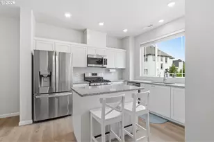 14200 SW Gold Coast Terrace, Portland, OR 97224 - Photo 17