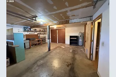 165 SE Rose St, Waldport, OR 97394 - Photo 29