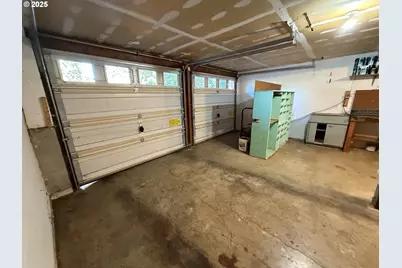 165 SE Rose St, Waldport, OR 97394 - Photo 27