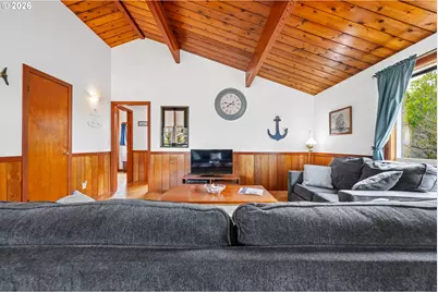 1441 S Columbia St, Seaside, OR 97138 - Photo 17