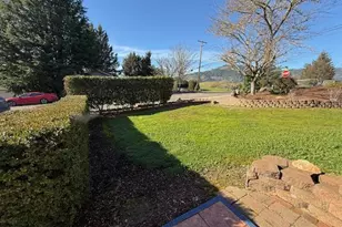 111 SE Cerrito Ct, Myrtle Creek, OR 97457 - Photo 3