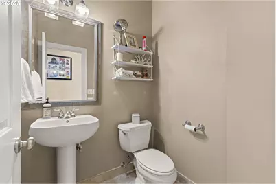 2744 NW Daysha Dr, Roseburg, OR 97471 - Photo 37