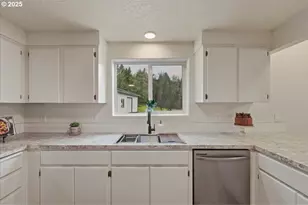 73345 Apiary Rd, Rainier, OR 97048 - Photo 13