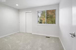 1733 Jamie Cir, West Linn, OR 97068 - Photo 19