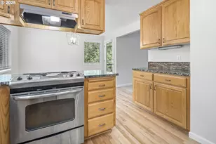 1733 Jamie Cir, West Linn, OR 97068 - Photo 11