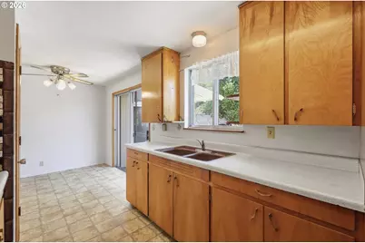 1995 Smithoak St, Eugene, OR 97404 - Photo 17