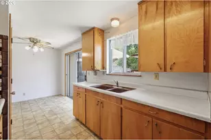 1995 Smithoak St, Eugene, OR 97404 - Photo 17