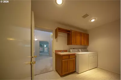 5698 Charles Cir, Lake Oswego, OR 97035 - Photo 27