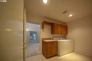 5698 Charles Cir, Lake Oswego, OR 97035 - Photo 27