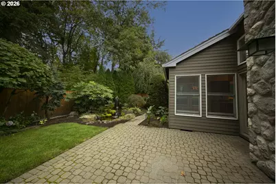 5698 Charles Cir, Lake Oswego, OR 97035 - Photo 31