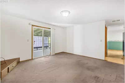 376 49th Loop, Springfield, OR 97478 - Photo 11