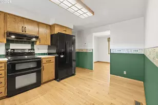 376 49th Loop, Springfield, OR 97478 - Photo 7