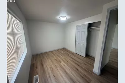 12336 SE Holgate Blvd #2, Portland, OR 97236 - Photo 5