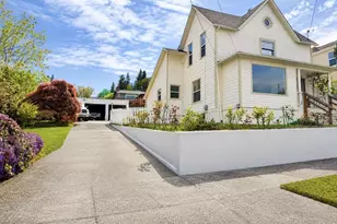 322 W C St, Rainier, OR 97048 - Photo 3