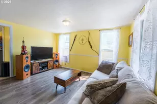 610 E Exeter St, Gladstone, OR 97027 - Photo 9