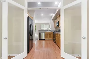 10275 NW Wilshire Ln, Portland, OR 97229 - Photo 17