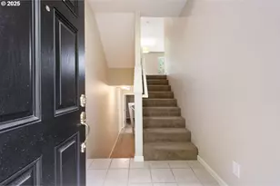 10275 NW Wilshire Ln, Portland, OR 97229 - Photo 5